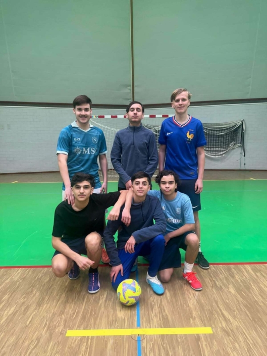 ee40c353-5b40-42ab-8f8c-6ca62492ea06